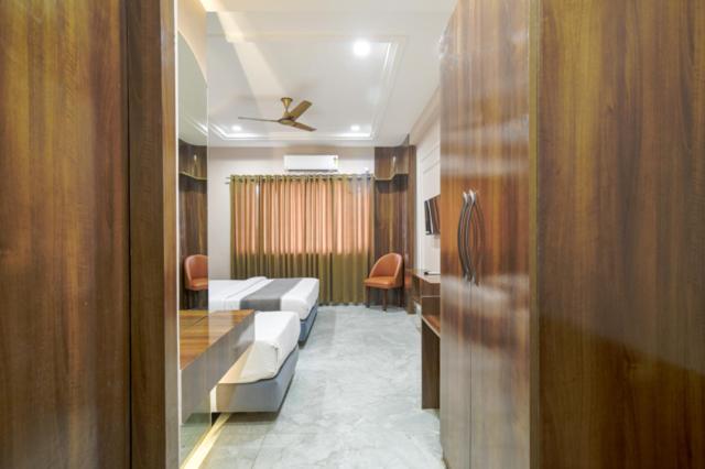 AC Deluxe Rooms at Padmavathy Nilayam near Tirupati Tirumala Temple